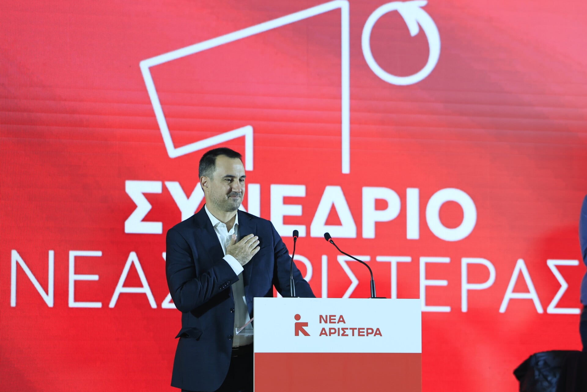 «Θράσος και φαντασία» πίσω από τα σενάρια προσχώρησης στο ΠΑΣΟΚ