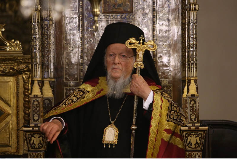 Ευφάνταστα σενάρια, ψευδείς ειδήσεις, ύβρεις και κατασκευασμένες πληροφορίες – News.gr