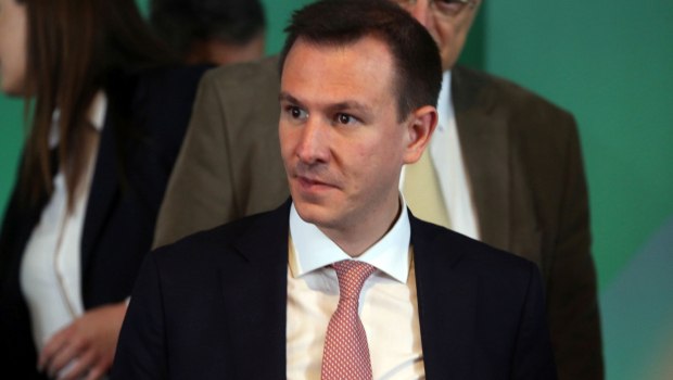 Δουδωνής για Καρυστιανού: Το ζήτημα των αμβλώσεων έχει ευτυχώς λήξει το 1986 - Μόνο η ακροδεξιά και ο Πλεύρης εκφράζουν τέτοιες απόψεις