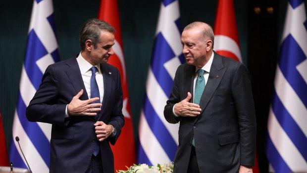 Μητσοτάκης - Ερντογάν έμειναν σε «ήρεμα νερά» και τήρησαν τα συμφωνηθέντα σε μία ακόμα «εθιμοτυπική» συνάντηση