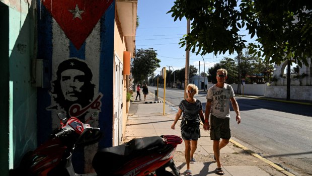 ΚΚΕ: Ερώτηση των ευρωβουλευτών για τον κλιμακούμενο αποκλεισμό και τις απειλές των ΗΠΑ για επίθεση στην Κούβα