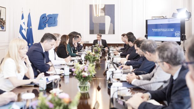 Σε παράλληλη πραγματικότητα ο Μητσοτάκης: Βλέπει θετικό αποτύπωμα σε εισόδημα, αγορά εργασίας, ακρίβεια 