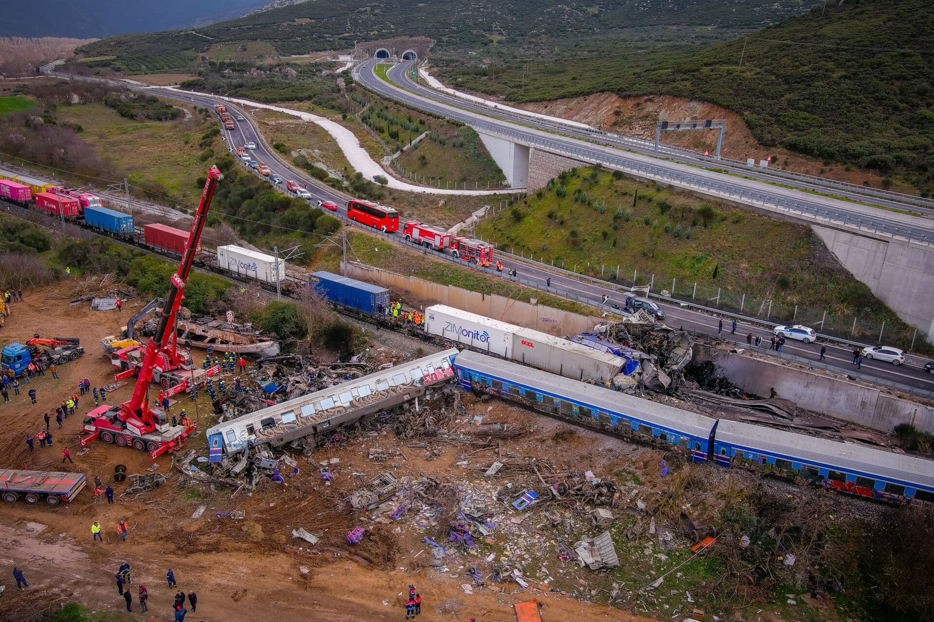 Διευκρινήσεις για τα αιτήματα εκταφής θυμάτων των Τεμπών
