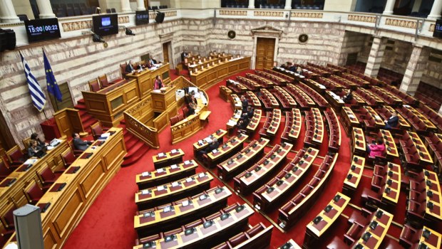 4+1 παράδοξα του πολιτικού σκηνικού