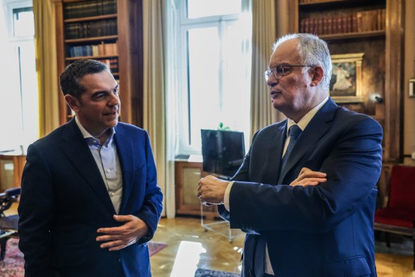 Ο κομματικός Τασούλας και ο υπερθεσμικός Τσίπρας