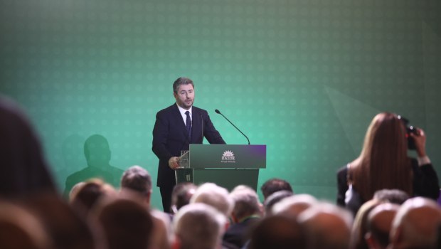 Η «προμετωπίδα» του ΠΑΣΟΚ για τη Συνταγματική Αναθεώρηση