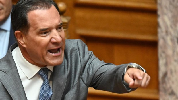 Τα fake news ενός υπουργού, η ενόχληση του πρωθυπουργού, 40 μέρες για την εβδομάδα των Παθών, προηγείται εκείνη των Τεμπών.