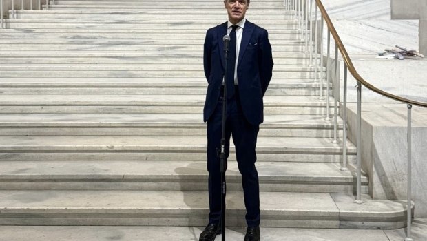 Διαπιστευτήρια Αλεξανδρίδη στον Τραμπ: Οι διμερείς σχέσεις, η επιθυμία επίσκεψης στην Ελλάδα και ένα δώρο