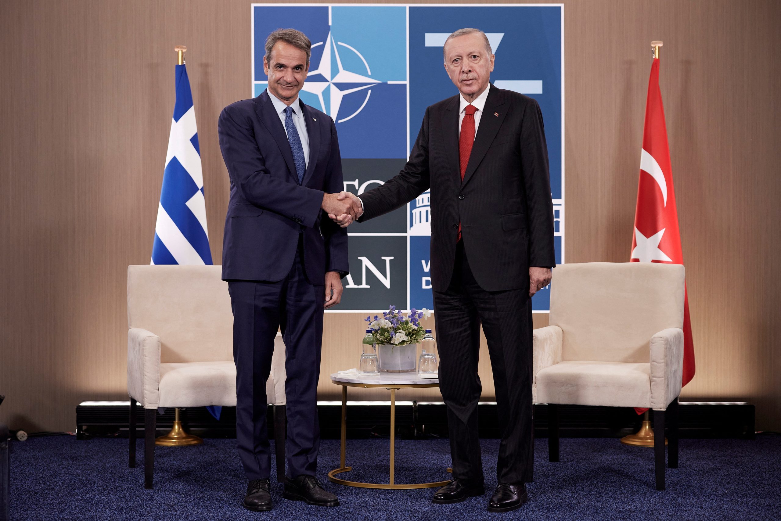 Συνάντηση Μητσοτάκη - Ερντογάν: Οι «κόκκινες γραμμές» και η επιμονή στον διάλογο
