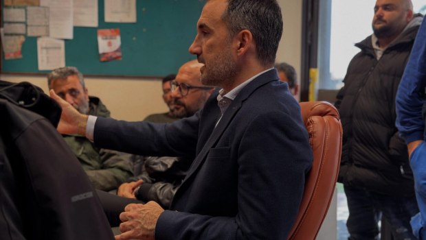 Στην ΕΑΒ ο Χαρίτσης: Εξοργιστικό το μέλλον της να εμπλέκεται σε ενδοκυβερνητικές αντιπαραθέσεις μεταξύ υπουργών της κυβέρνησης Μητσοτάκη
