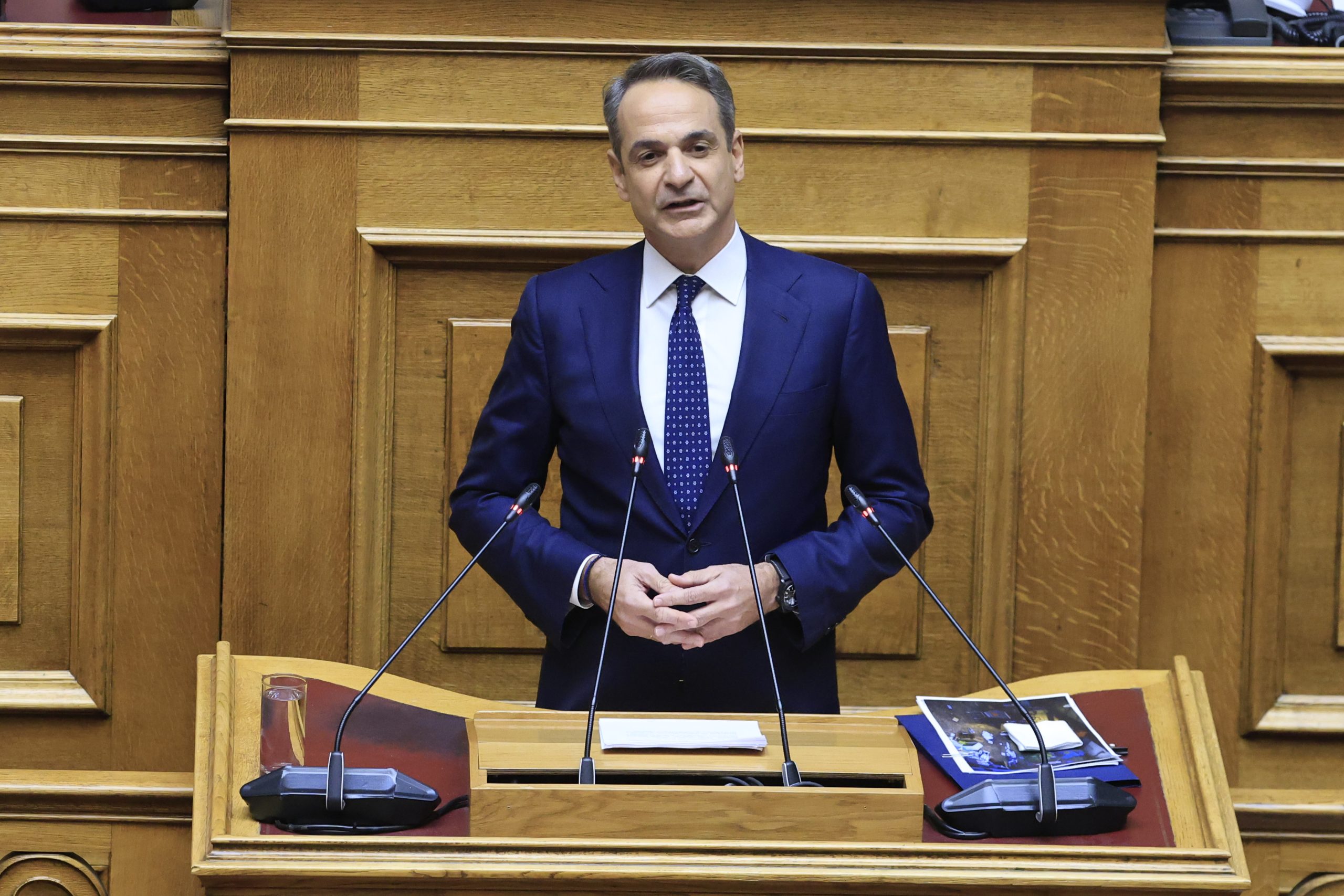 «Μάχη» στη Βουλή σήμερα για τις υποκλοπές - Εξηγήσεις Μητσοτάκη, σφυροκόπημα Ανδρουλάκη