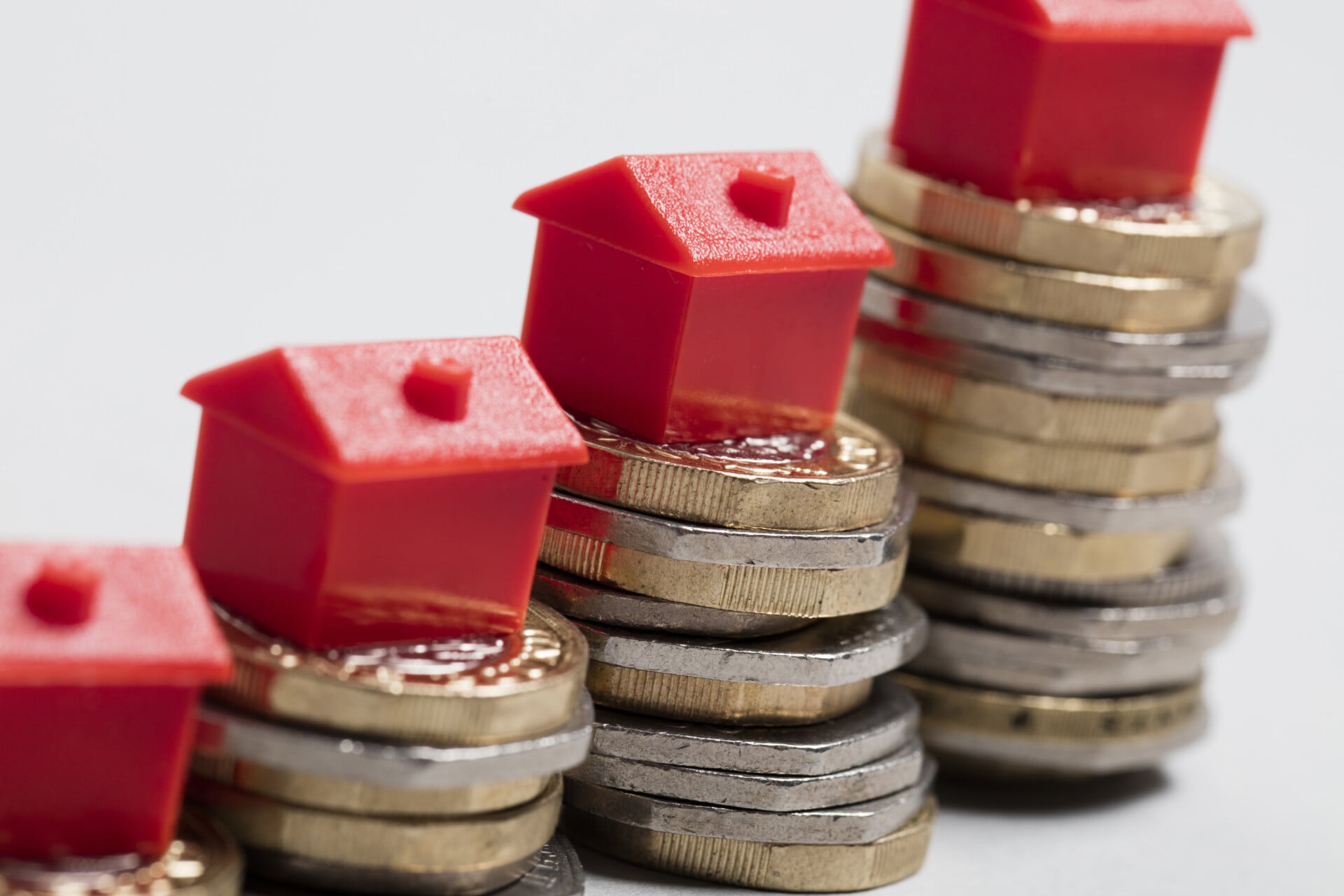 Σχεδόν 4 δισ. οι ρυθμίσεις των servicers από τα 80 δισ. κόκκινων δανείων
