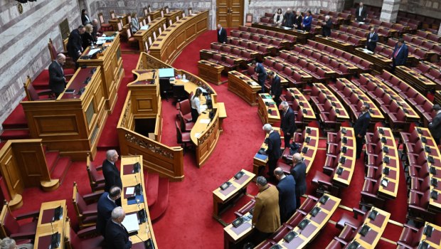 Βουλή: Συνεχίζεται η συζήτηση για το νομοσχέδιο Συλλογικών Συμβάσεων Εργασίας - Το βράδυ η ονομαστική ψηφοφορία