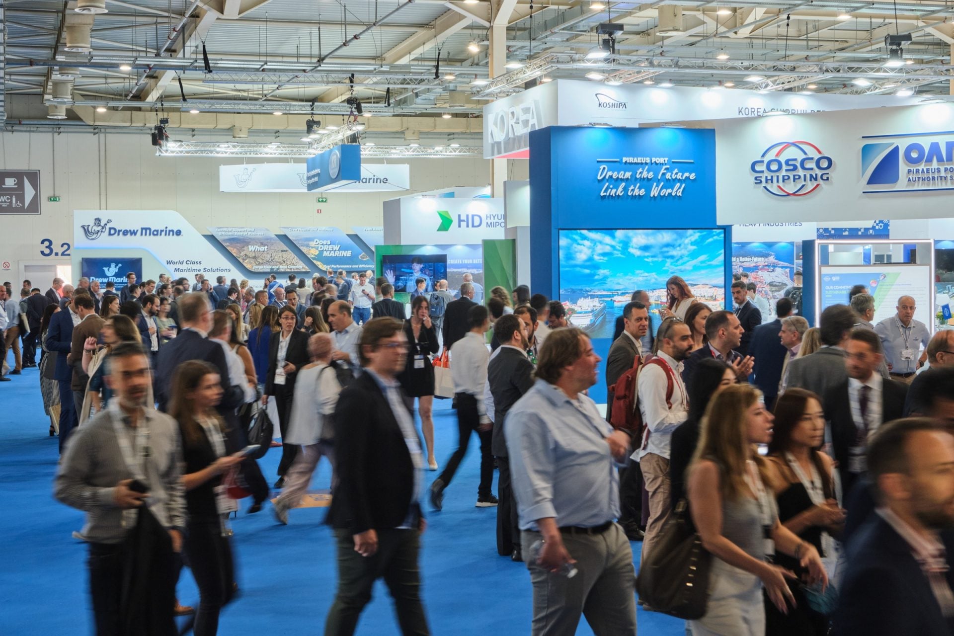 Exhibitors and visitors from 140 countries