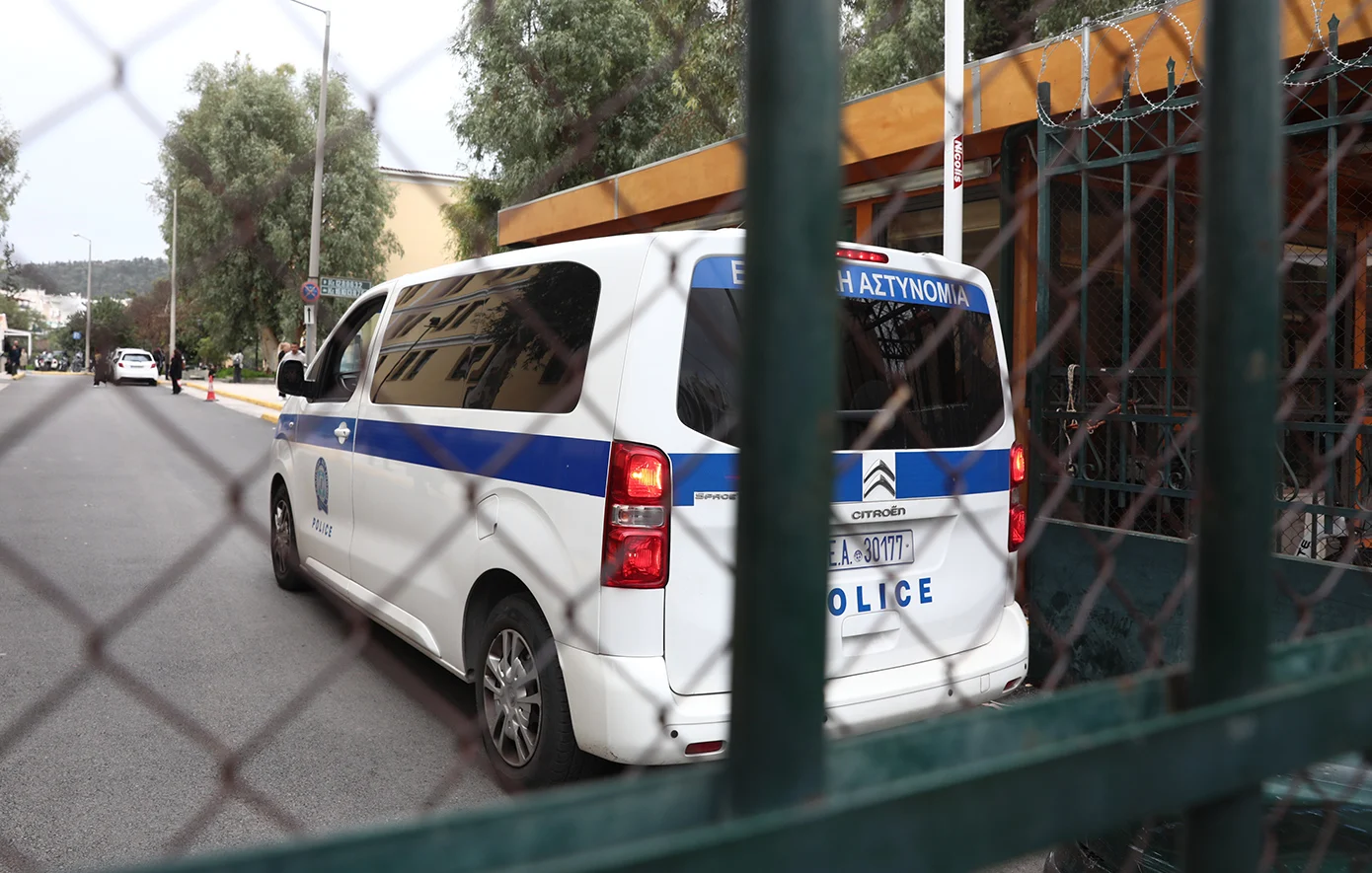 Ποινική δίωξη σε βάρος της τραγουδίστριας γνωστού συγκροτήματος για επικίνδυνη οδήγηση και οδήγηση υπό την επήρεια αλκοόλ
