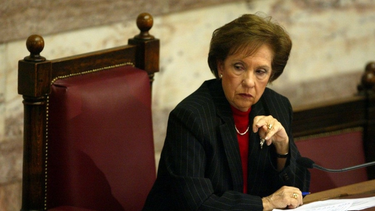 Ανακοίνωση της Ακαδημίας Αθηνών για την εκδημία της Άννας Μπενάκη-Ψαρούδα