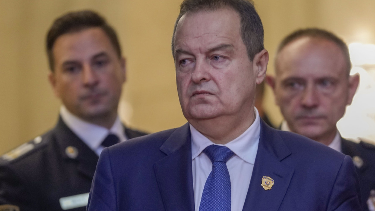 Σερβία: Σε κρίσιμη κατάσταση νοσηλεύεται ο υπουργός Εσωτερικών Ντάτσιτς