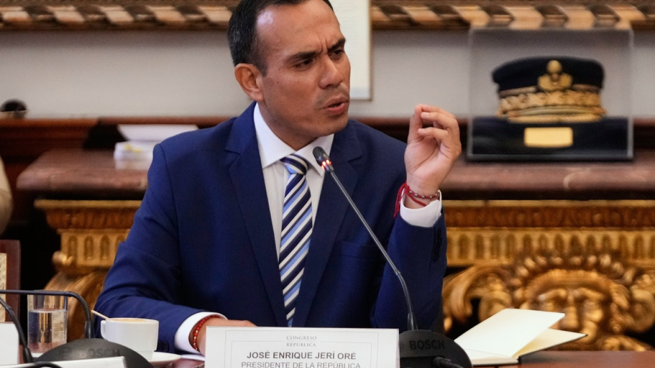 Περού: Το κοινοβούλιο συζητά την αποπομπή του υπηρεσιακού προέδρου Χερί