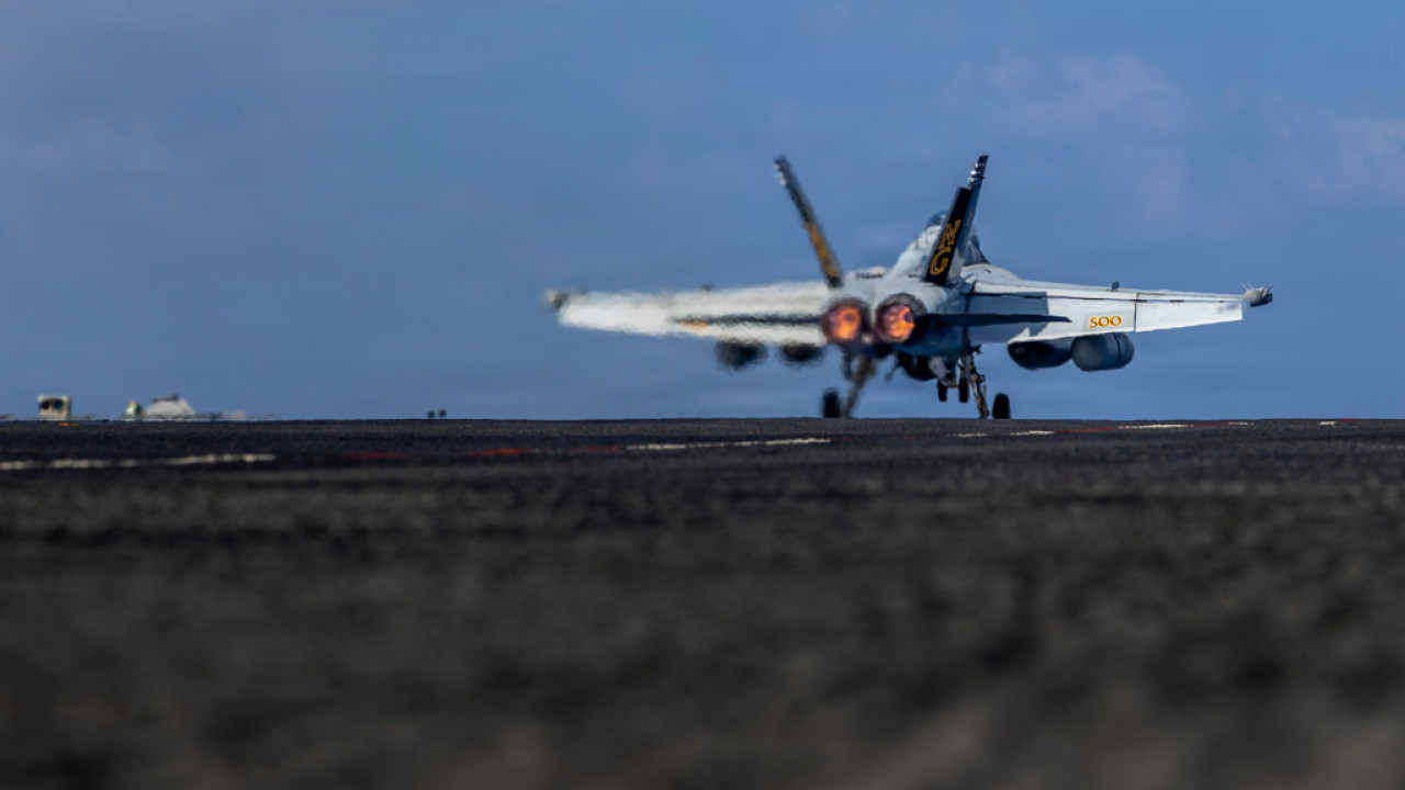 WSJ: Οι ΗΠΑ έτοιμες για περιορισμένα πλήγματα κατά του Ιράν, αλλά όχι για μεγάλη επίθεση