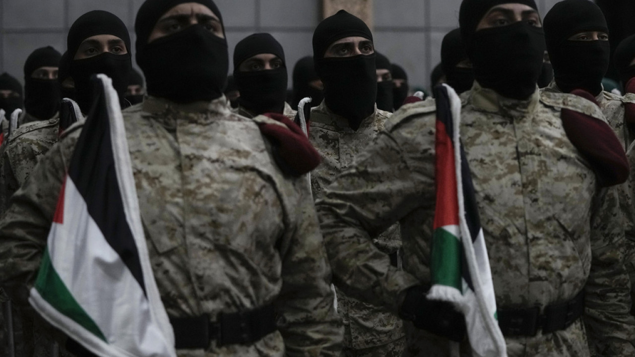 Al-Arabiya: Οι Φρουροί της Επανάστασης του Ιράν ανασυγκροτούν τη Χεζμπολάχ για πόλεμο με το Ισραήλ