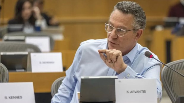 Ερώτηση στη Κομισιόν μετά την ανάδειξη του in για τους κινδύνους που αντιμετωπίζουν οι εργαζόμενοι από ακραίες θερμοκρασίες