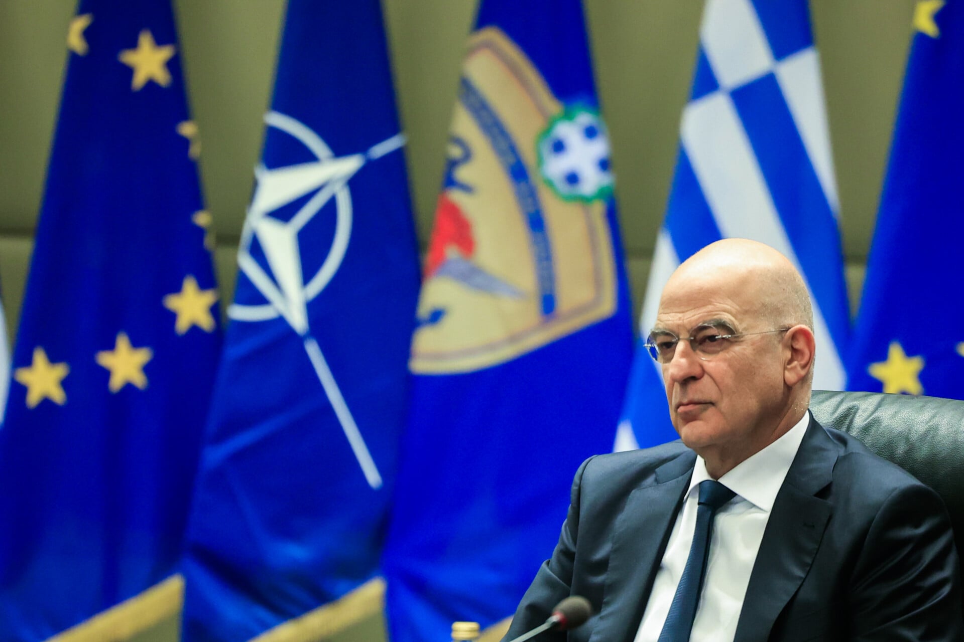 Το μήνυμα Δένδια στο Μαξίμου, ένα ράλι που ξυπνά μνήμες και ο πόλεμος του Κόκκαλη με το fund των σορτάκηδων