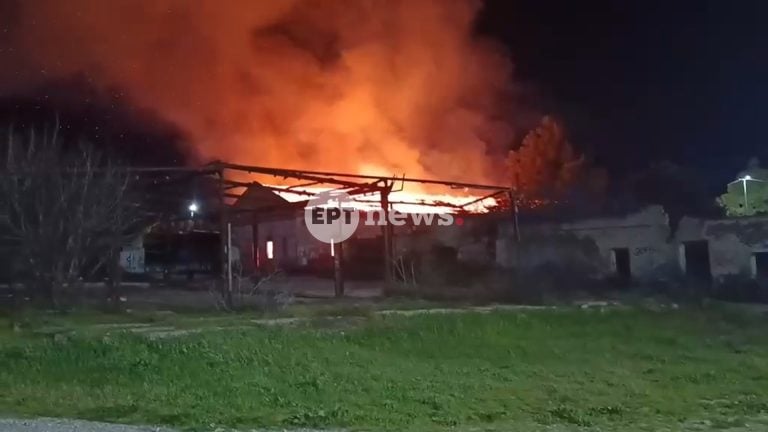 Βελτιωμένη η εικόνα της φωτιάς στο πρώην στρατόπεδο Κόδρα