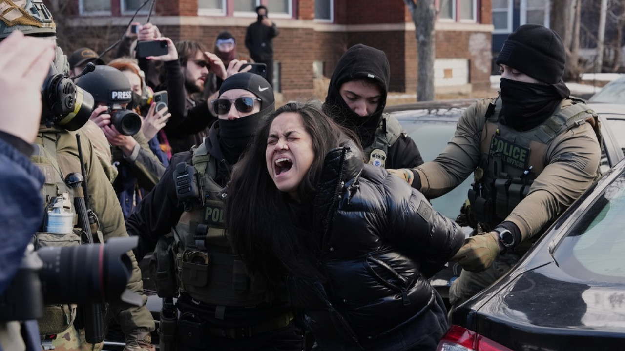 ΗΠΑ: Διαμέρισμα κοντά σε εγκατάσταση της ICE καταθέτει αγωγή κατά ομοσπονδιακών πρακτόρων