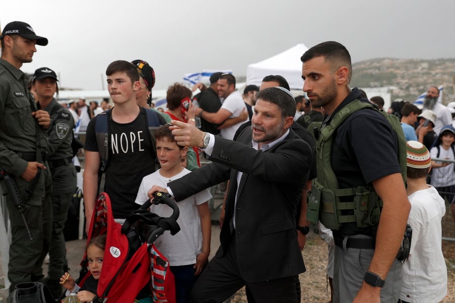 «Από το ποτάμι μέχρι τη θάλασσα, θα υπάρχει μόνο ένα εβραϊκό κράτος», δηλώνει ο Μπέζαλελ Σμότριτς