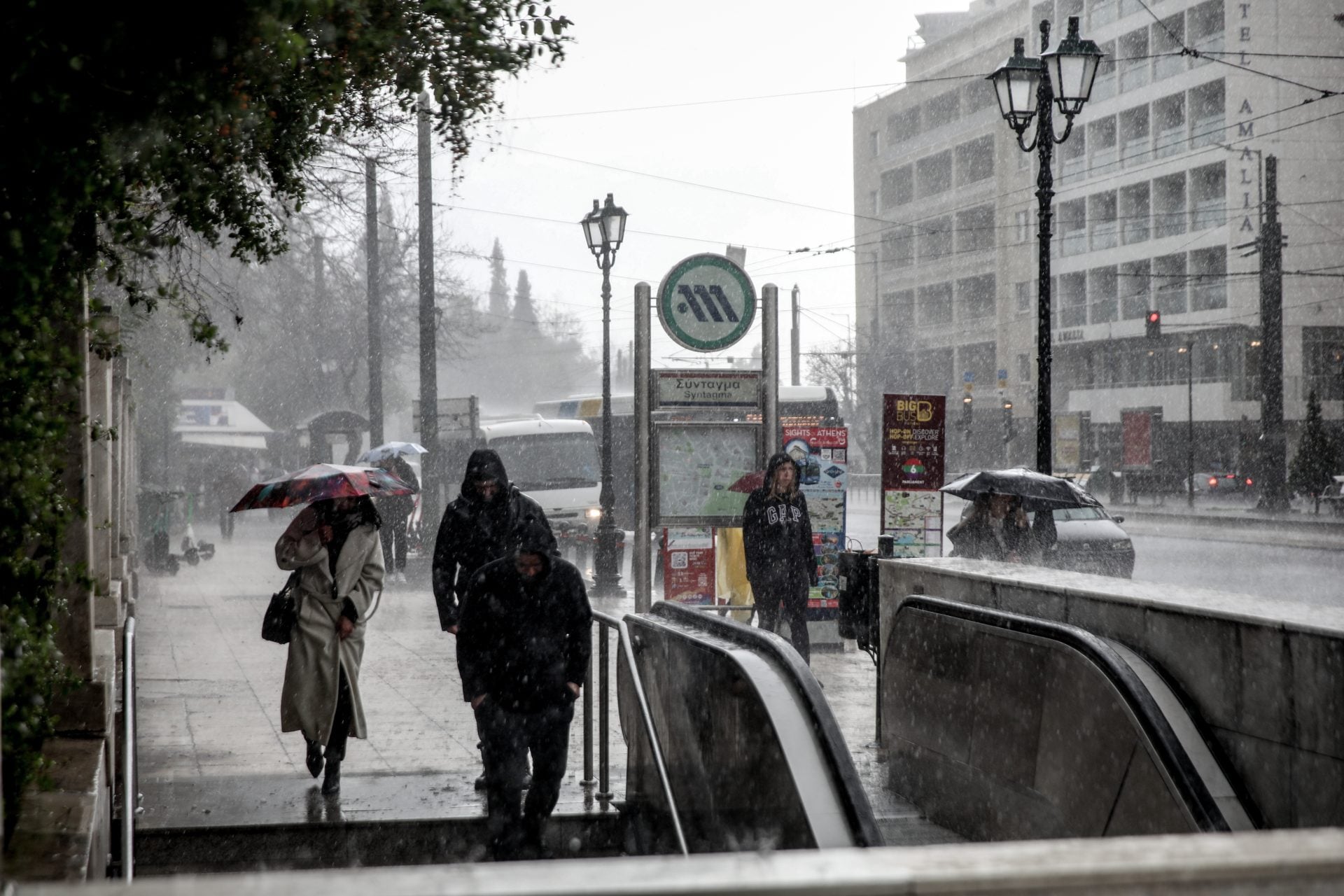 Σε δύο κύματα η επέλαση στην Αττική