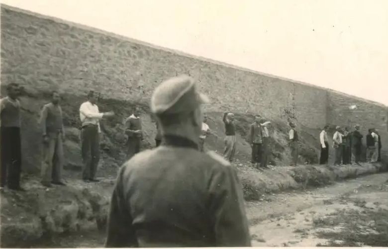 Στα «χέρια» της ελληνικής κυβέρνησης όλες οι φωτογραφίες από τους 200 εκτελεσθέντες της Κασαριανής
