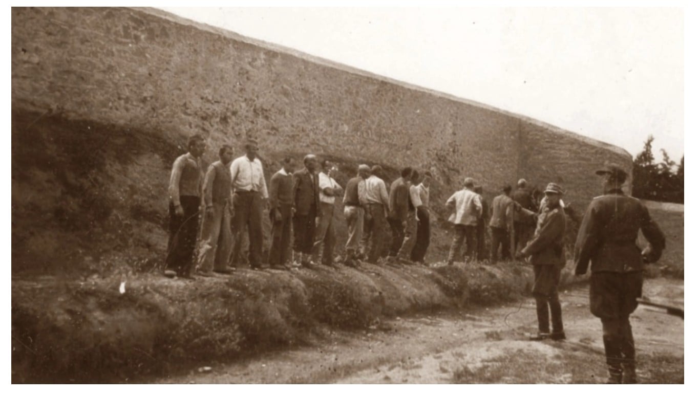 Κηρύχθηκε μνημείο το σύνολο της συλλογής φωτογραφιών της Καισαριανής