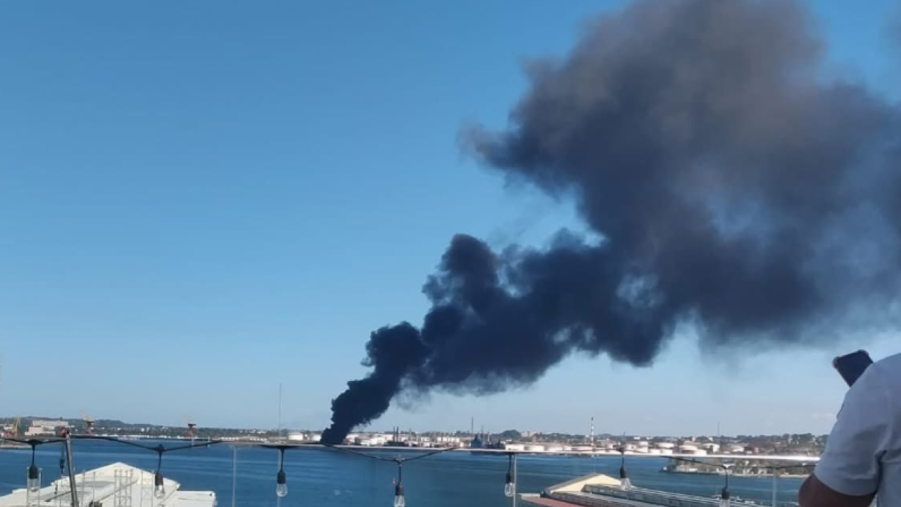 Πυρκαγιά σε διυλιστήριο πετρελαίου στην Κούβα