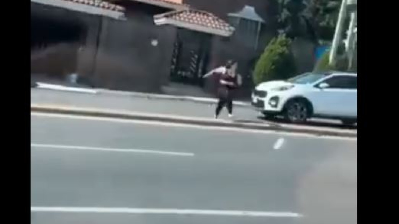 Μεξικό: Σοκαριστικό τροχαίο – Αυτοκίνητο χτυπά γυναίκα