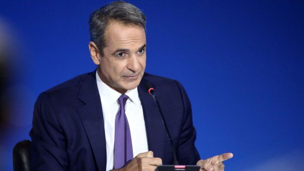 «Γαλάζια» στελέχη: Το «Μητσοτάκης ή χάος» καίει τη συνταγματική αναθεώρηση