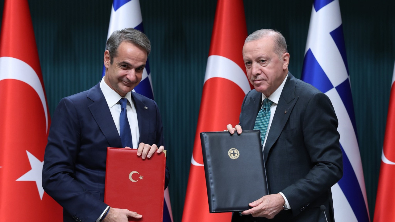 Άγκυρα: Παρέλειψε την αναφορά Μητσοτάκη στον Κεμάλ – Αναφορές στη γείτονα