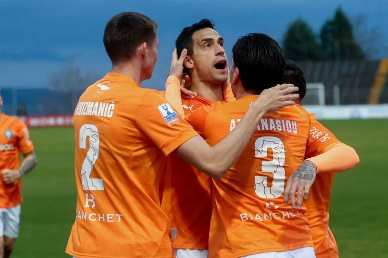 Ο ΟΦΗ… άντεξε με 10 παίκτες, νίκησε 1-0 στη Λιβαδειά και πέρασε στον τελικό για δεύτερη σερί σεζόν – News.gr