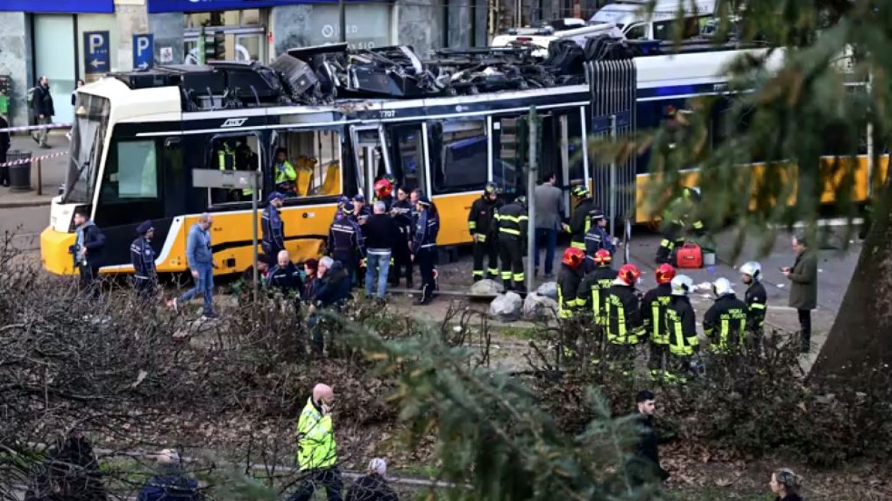 Τραγωδία στο Μιλάνο: Εκτροχιάστηκε τραμ, ένας νεκρός και 39 τραυματίες