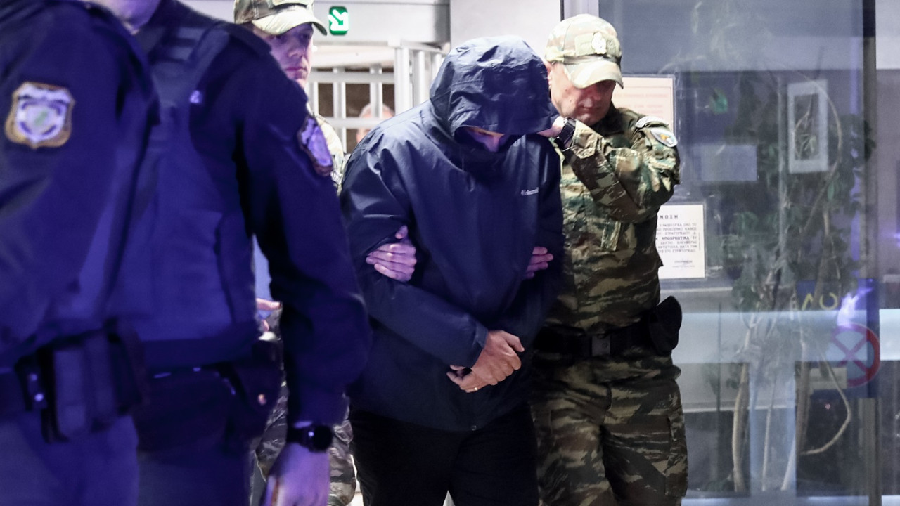 Υπόθεση κατασκοπείας: Έδωσε 3 ονόματα ο σμήναρχος - Τι του ζητούσε ο «Στίβεν» - Οι αμοιβές