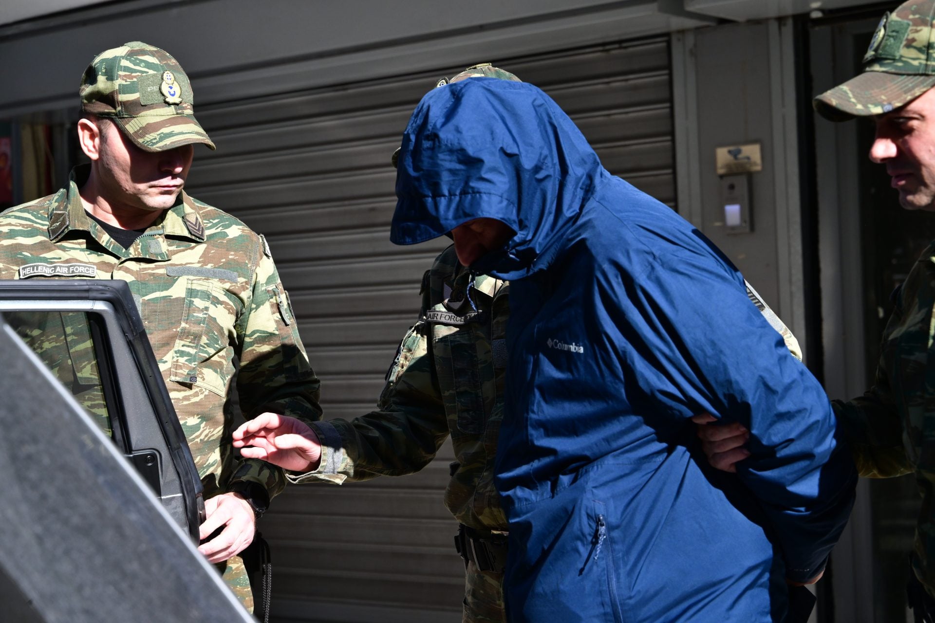 Γυναίκα ο άνθρωπος-«σκιά» πίσω από τον 54χρονο σμήναρχο