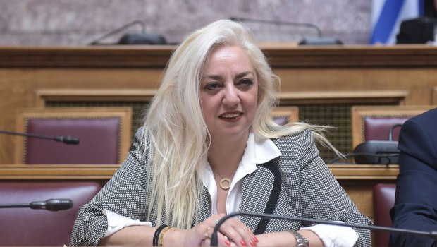 Τους υπουργούς Εργασίας της ΝΔ δίνει η Στρατινάκη σε απάντησή της - Την τελική απόφαση και υπογραφή για τα κονδύλια είχε ο εκάστοτε υπουργός