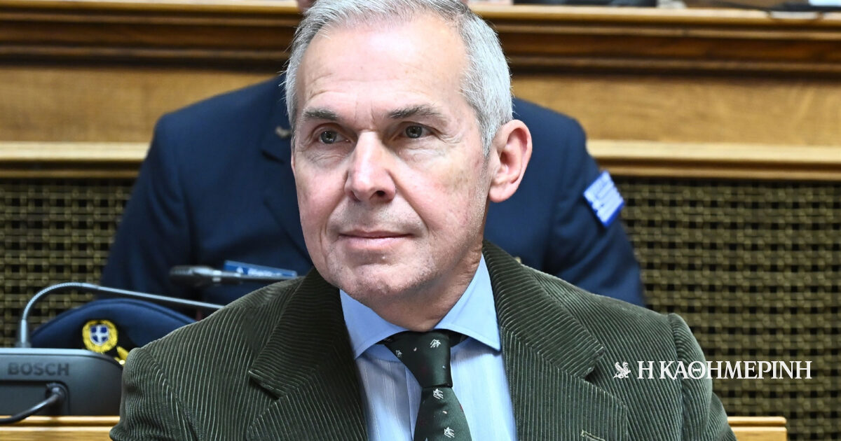 Εντός και Εκτός: Ο Δαβάκης και οι κτηνίατροι του Στρατού