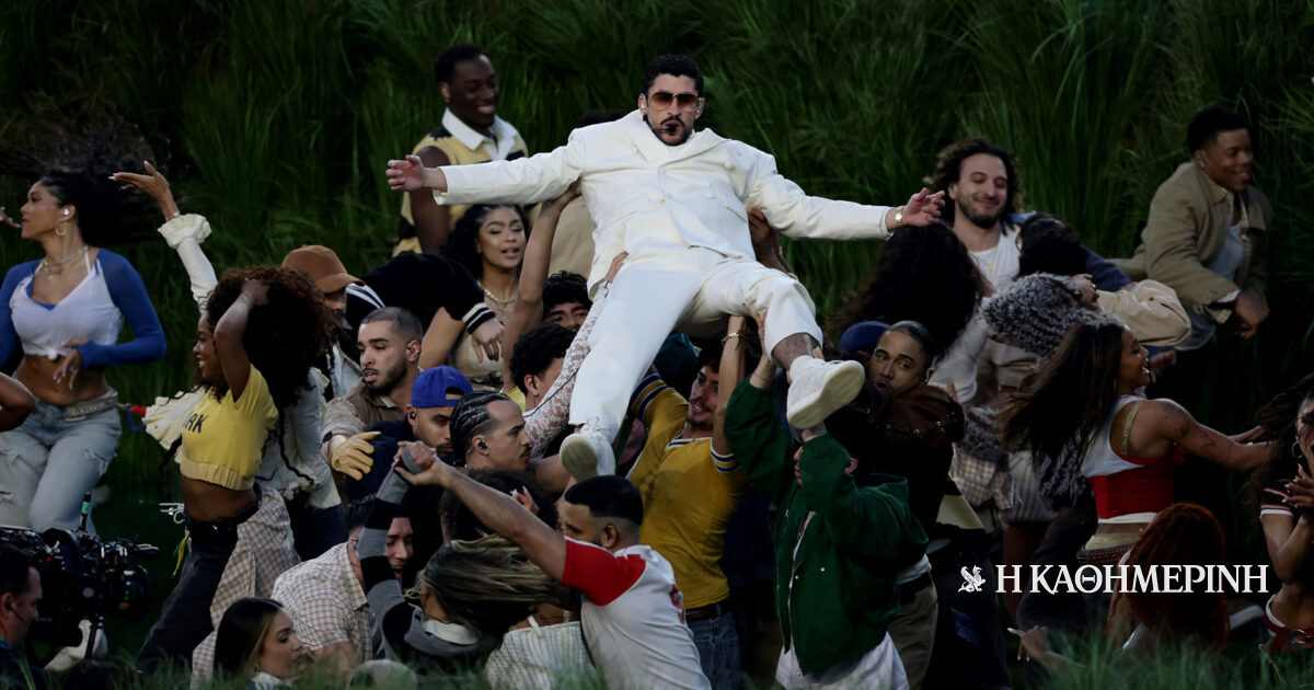 Super Bowl LX: «Επιστολή αγάπης» του Bad Bunny στο Πουέρτο Ρίκο και πολιτικά μηνύματα σε ρυθμούς reggaeton