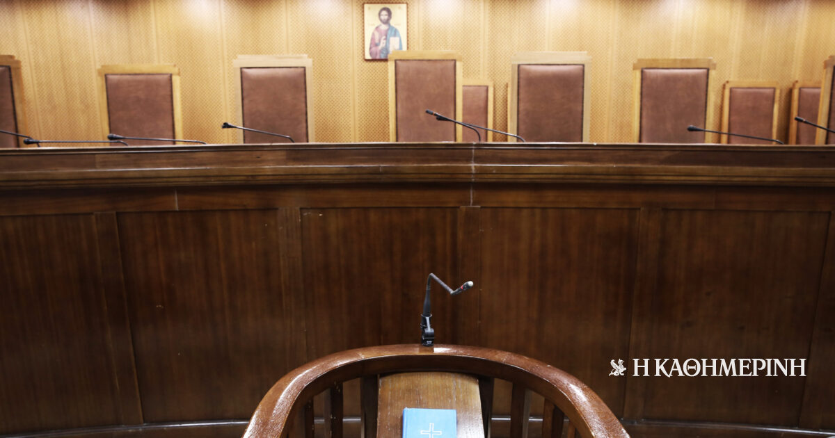 Υποκλοπές: Βαριές ποινές και αντιδράσεις