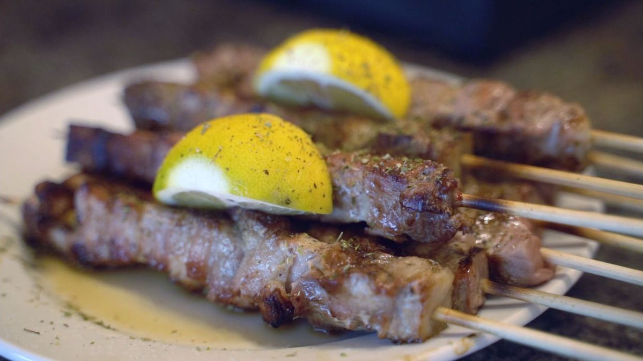 «Όπου Υπάρχει Ελλάδα»: Γιορτάζουμε την Τσικνοπέμπτη από τη Λιβαδειά