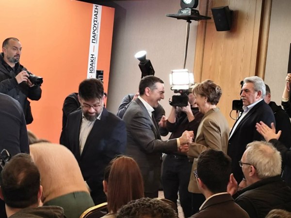 Στροφή Αριστερά από τον Τσίπρα – Yπομονή για το νέο κόμμα, οργανωτική φόρμα αναζητούν στελέχη κομμάτων