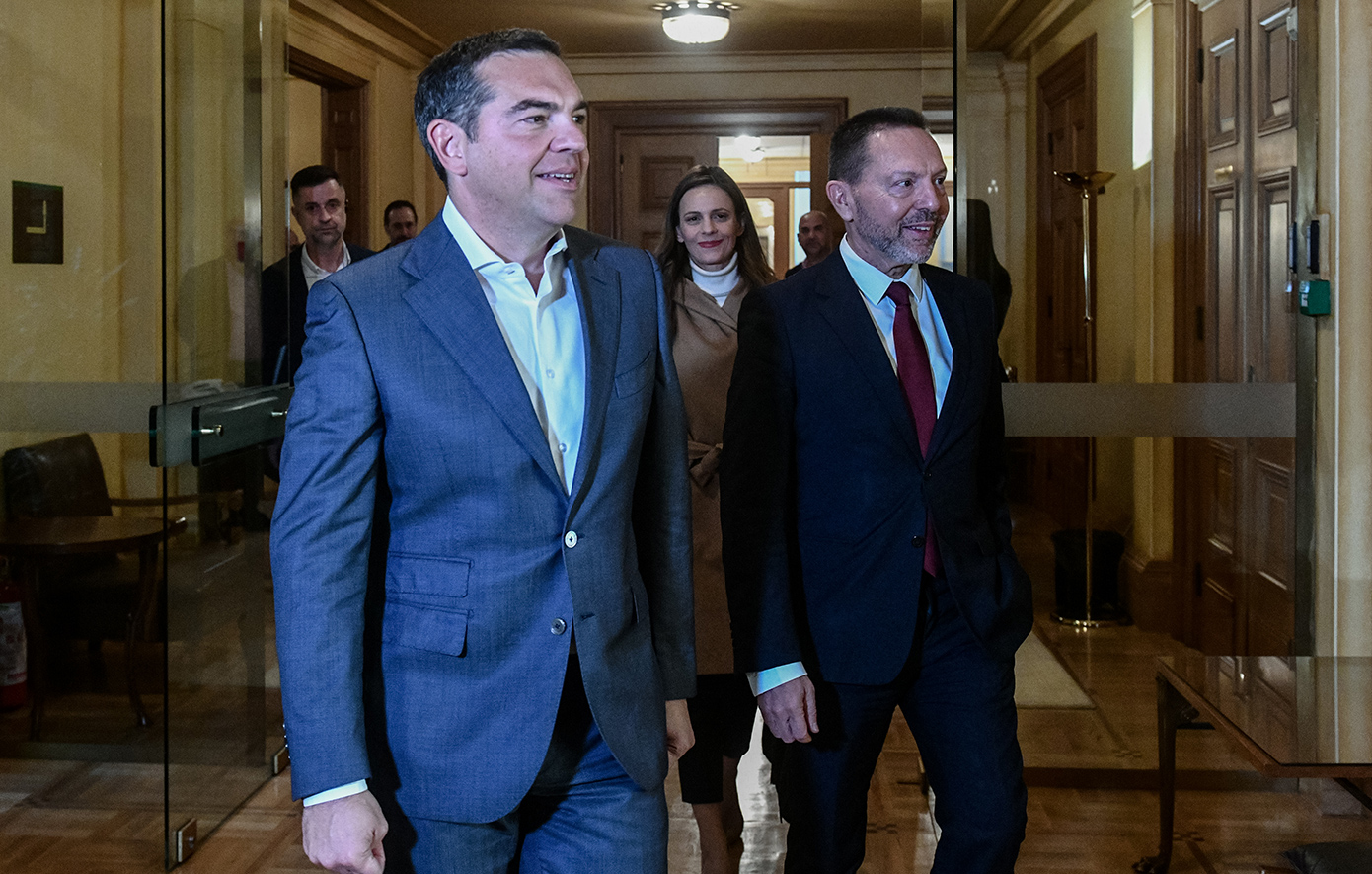 Στην “Ιθάκη” ξέχασε τις κλειστές τράπεζες και το 3ο Μνημόνιο – News.gr