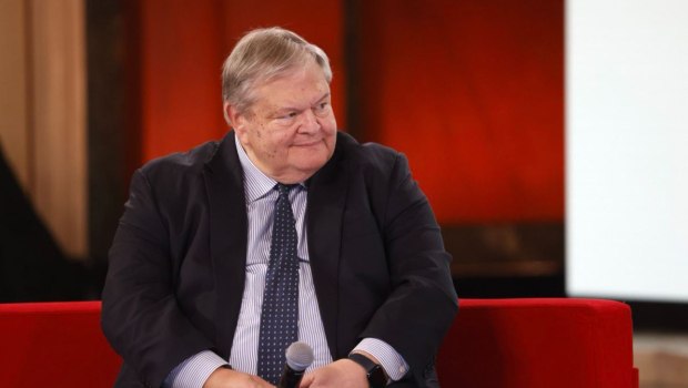 Ευάγγελος Βενιζέλος: Πρέπει η χώρα να καταστεί έστω τυπικά διακυβερνήσιμη πριν το Σύνταγμα καταστεί αναθεωρήσιμο