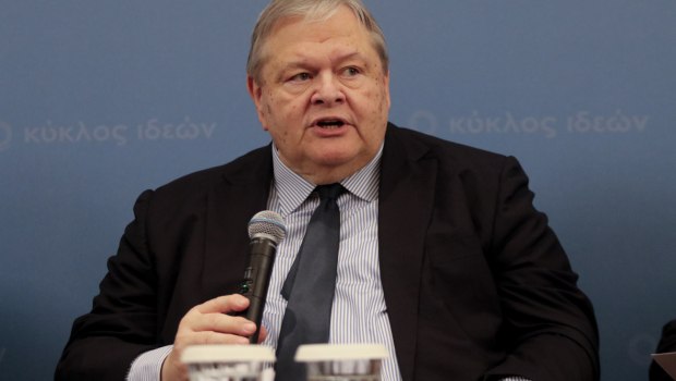 Ευάγγελος Βενιζέλος: Διπλό «χτύπημα» στην κυβέρνηση - «Σήκωσε το γάντι» και απάντησε στον Μαρινάκη
