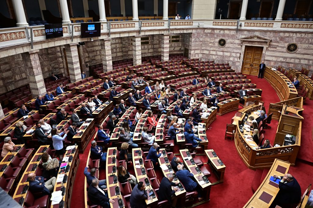 Οταν η «κανονική διαδικασία» γίνεται κανονικοποίηση της αντισυνταγματικότητας